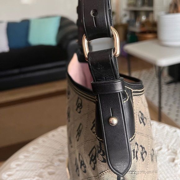 Dooney & Bourke Tan and Black Canvas Purse - Picture 3 of 14